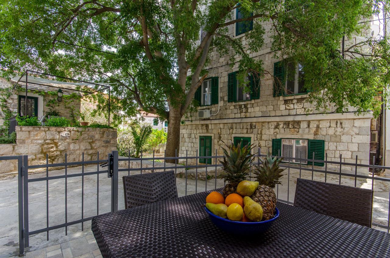 Wild Rose Hotel Сплит Екстериор снимка