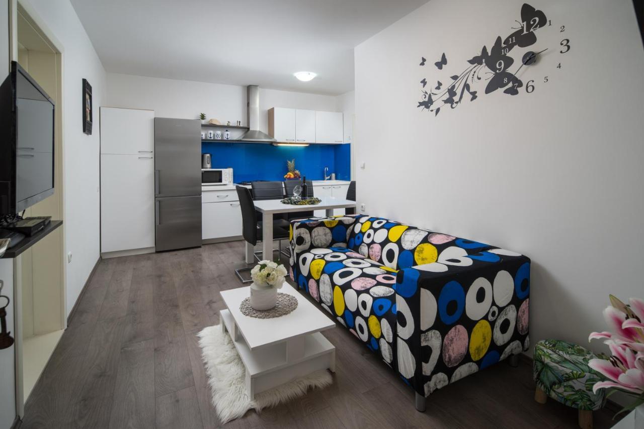 Wild Rose Hotel Сплит Екстериор снимка